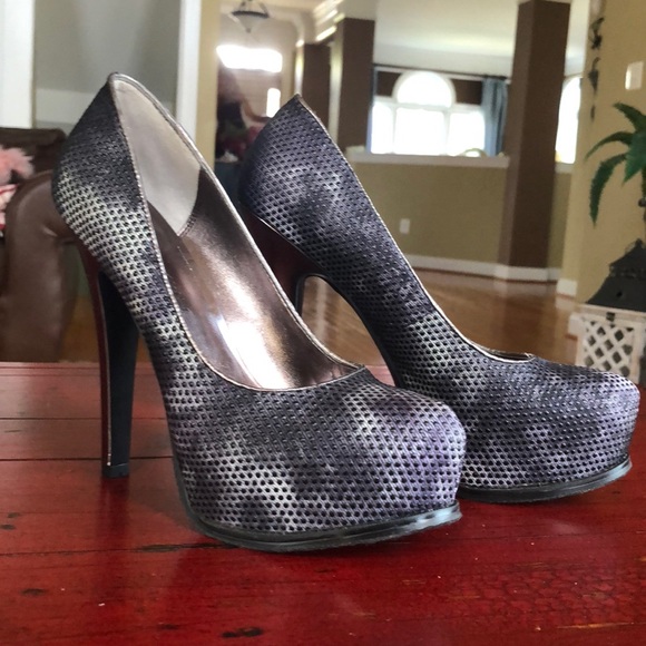 Michael by Michael Kors Platform Pumps sz 7.5 - Picture 2 of 7